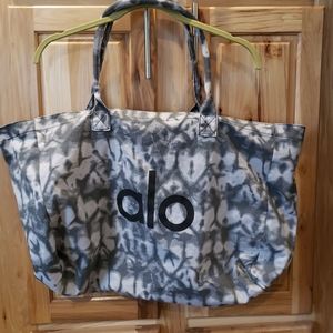 Alo Yoga Shoppers Tote Bag NWT